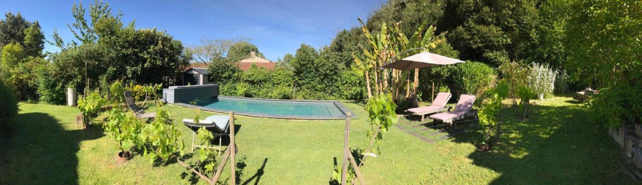 Le Pain De Lune Gite Et Chambre D'Hotes Avec Piscine Bourg-sur-Gironde Exteriör bild
